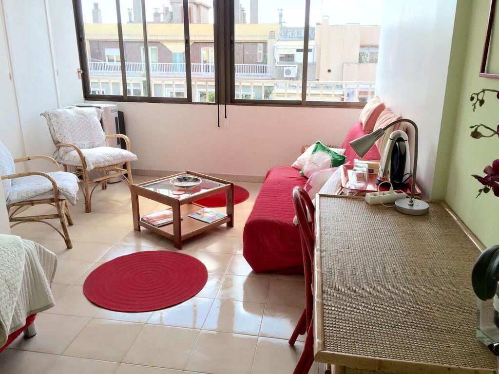 The Sky Dome Apartment Barcelona Room photo